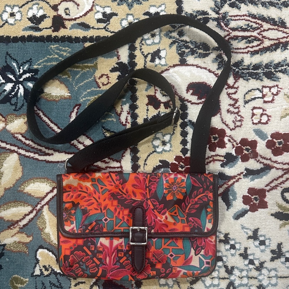 Fossil Artistic Red and Orange Crossbody Bag